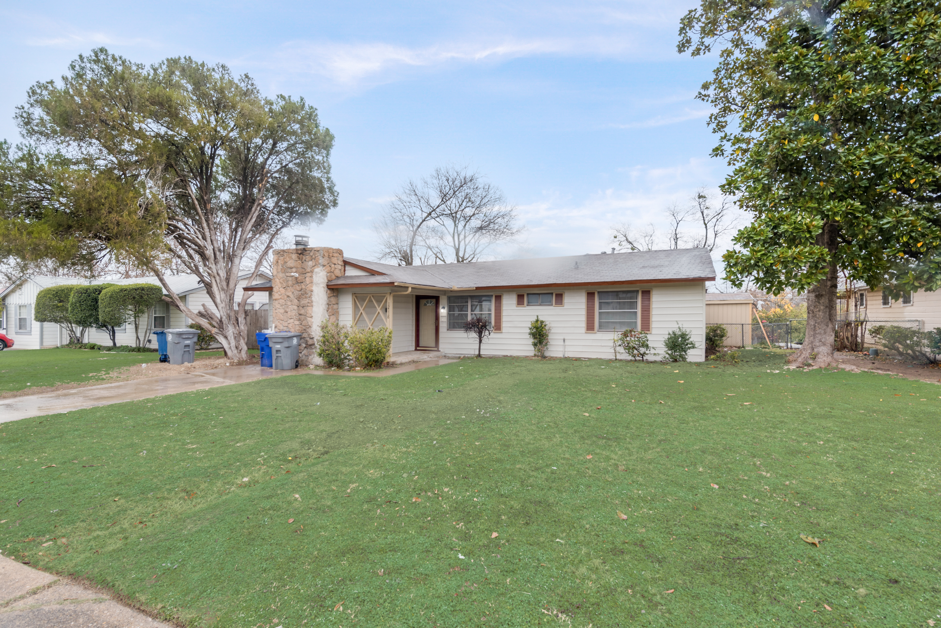 12118 Oberlin Dr